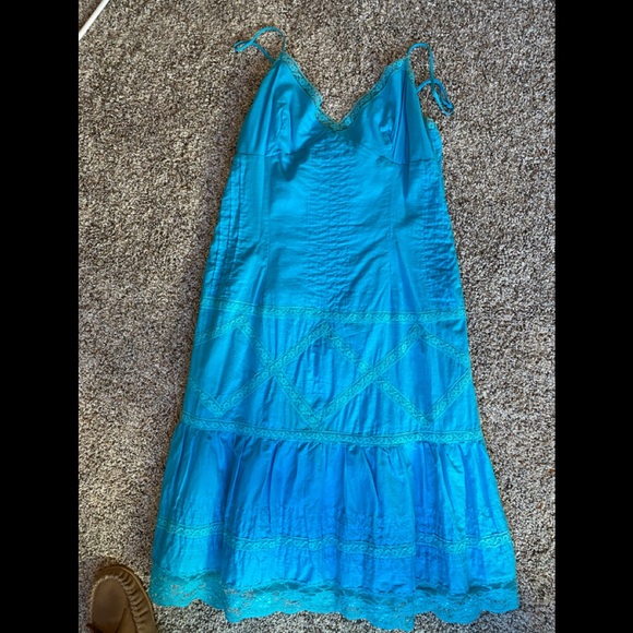 Dress - Picture 1 of 3